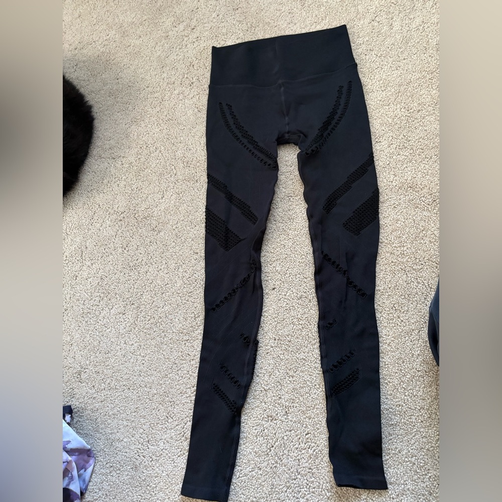 ALO Yoga Laser Cut Leggings